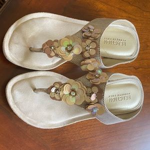 Kenneth Cole gold sandals small wedge heal size 7